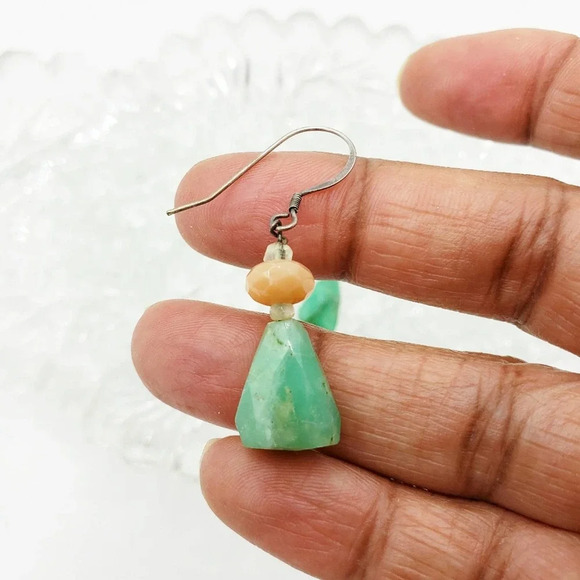 Green Stone Earrings / Pierced - Picture 3 of 4